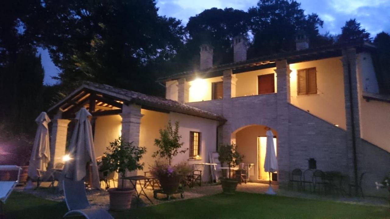Casa Vacanze Vecciano Монтефалько Екстер'єр фото